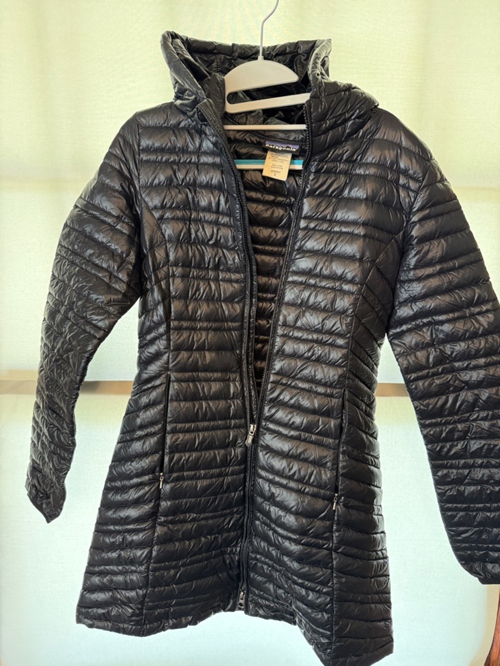 Patagonia Black Women's Lightweight Packable Puffer Coat